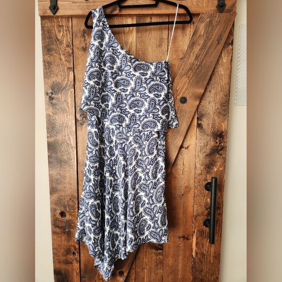 NEW with tags: Banana Republic paisley dress - size 6 - Picture 1 of 3